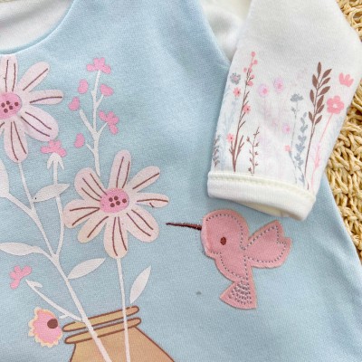 Conj. Body Manga Longa e Jardineira Suedine - Passarinhos - Azul Bebê e Off White